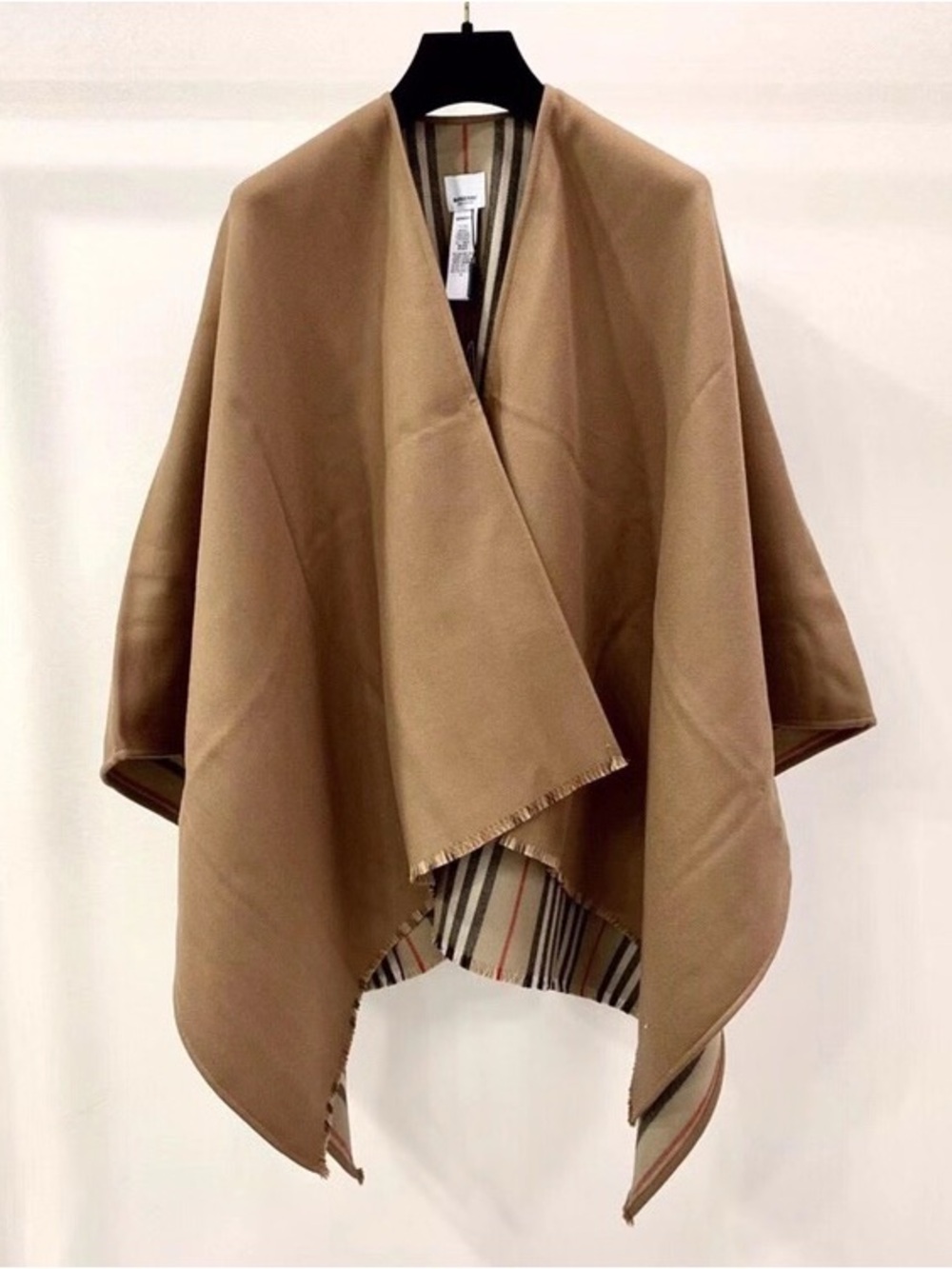 Burberry check cape - Picture 2 of 2